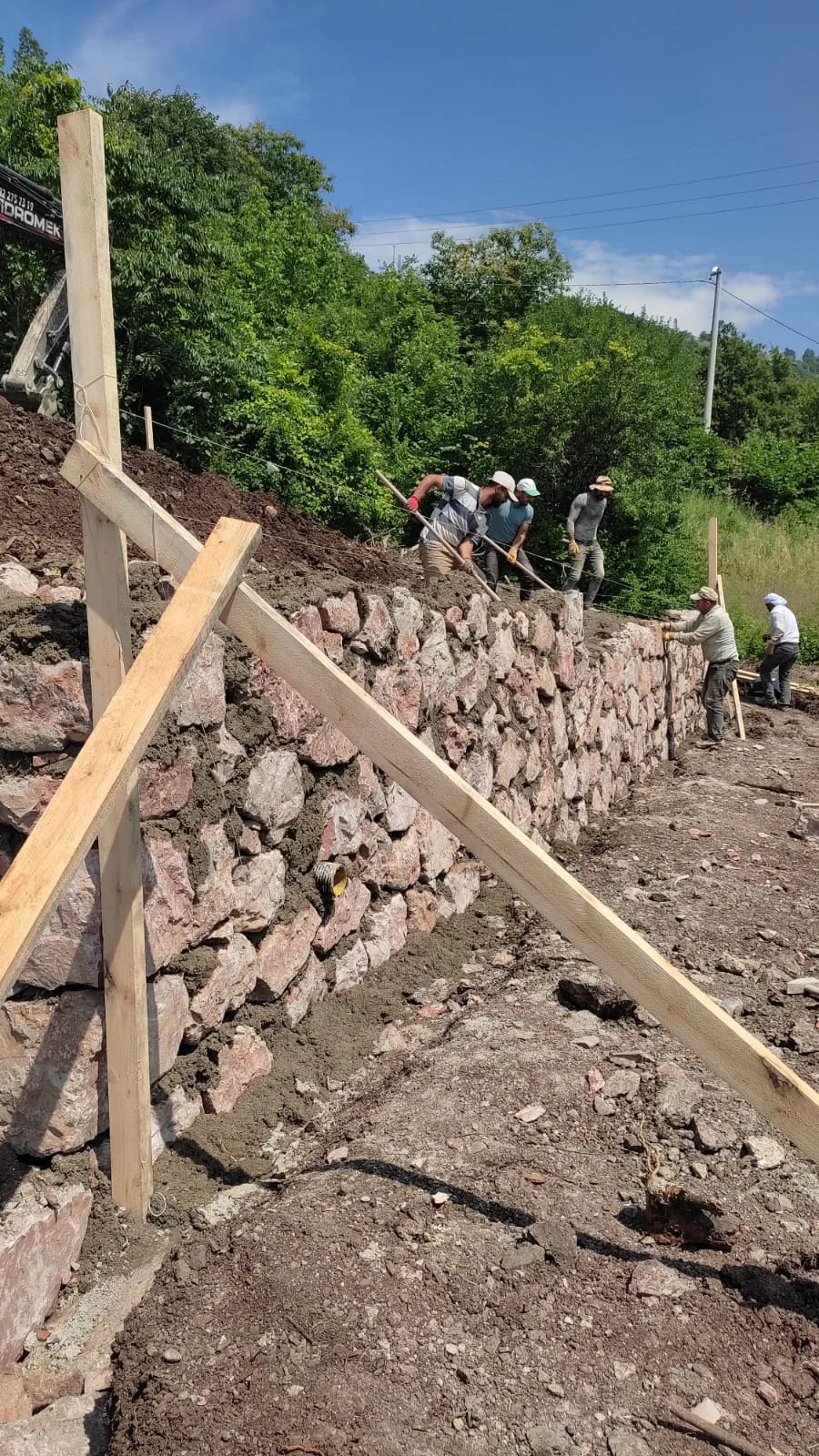 Taş Örgü İstinat Duvarı Yapımı